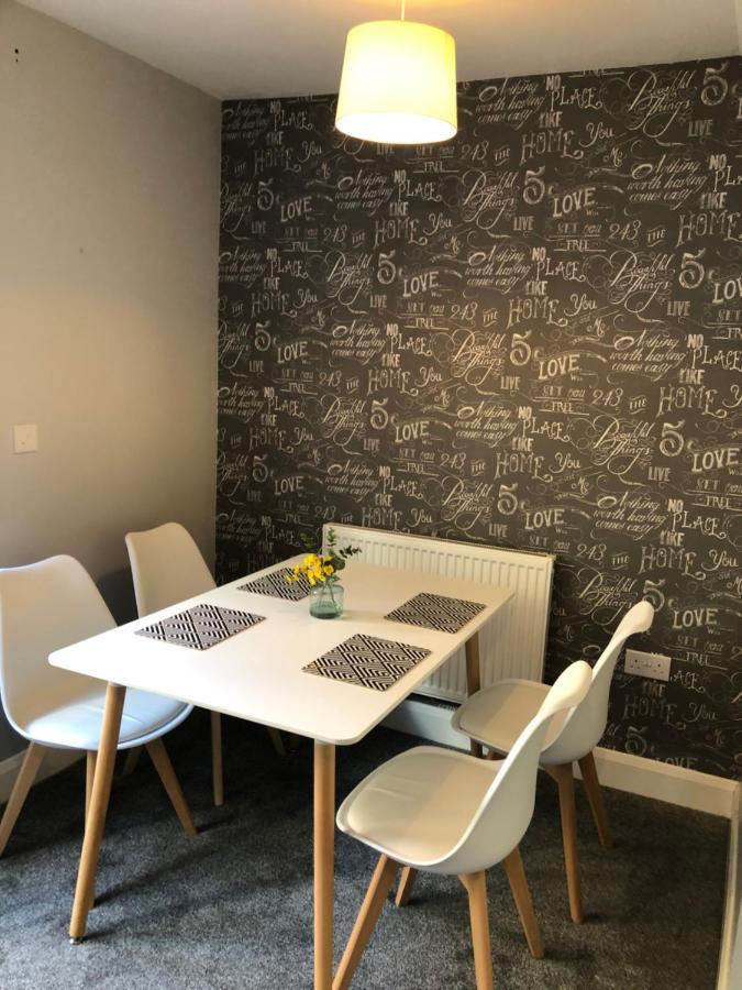 Hill House - 5 Mins Merry Hill - Perfect For Contractors & Families Brierley Hill Ngoại thất bức ảnh